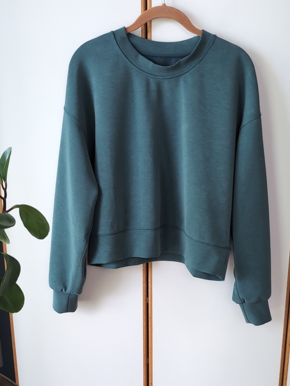 Lululemon Perfectly Oversized Crop Crew Softstreme 6 Green Jasper Teal